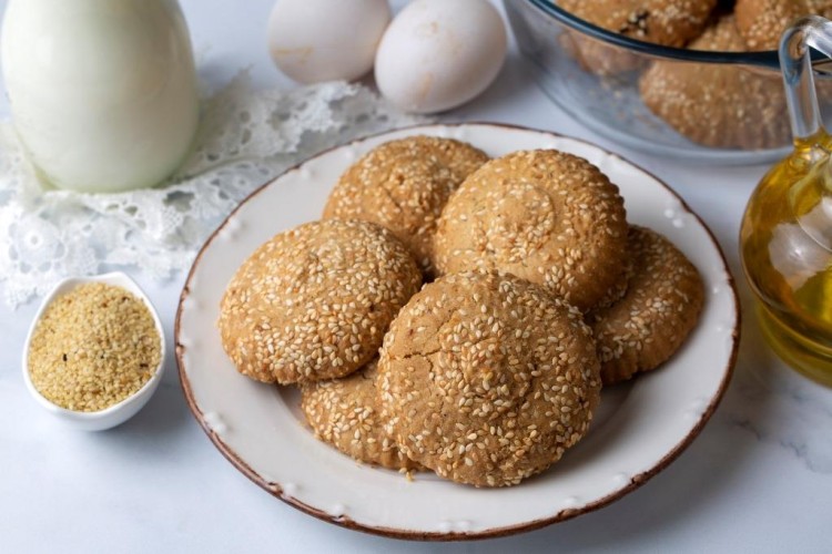 طريقة عمل كعك أبو السمسم العراقي