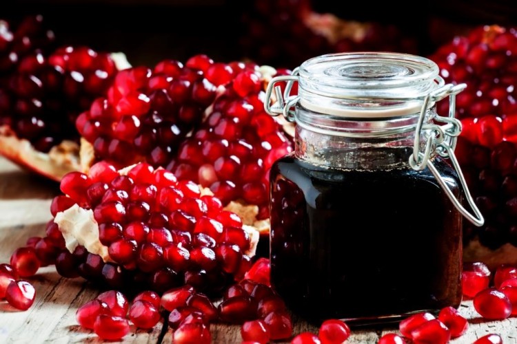تتبيلة دبس الرمان والسماق