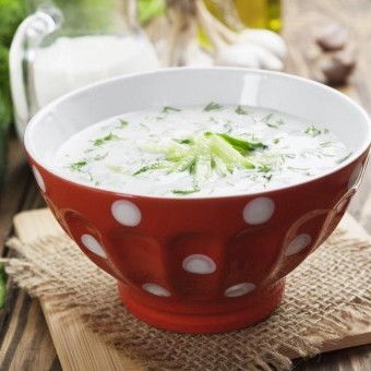 صوص الزبادي بالخيار والنعناع