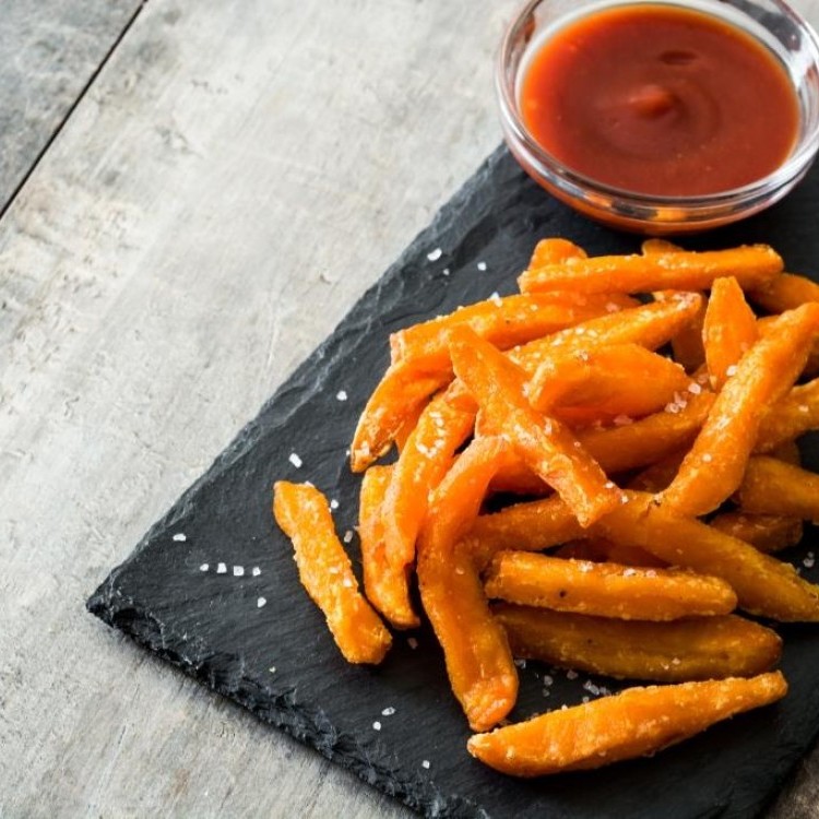 أصابع البطاطا الحلوة المقلية