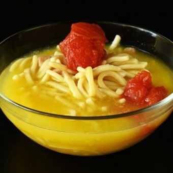 طريقة عمل شوربة الشعيرية بدون دجاج