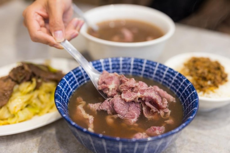 طريقة عمل شوربة اللحم السعودي