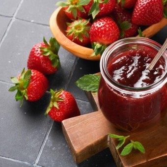 مربى الفراولة الطازج