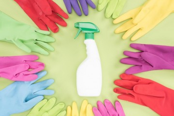 أهمية استخدام قفازات للتنظيف في المنزل