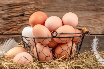 طرق سهلة وآمنة لتنظيف البيض