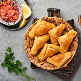 معجنات الجبن المقرمشة