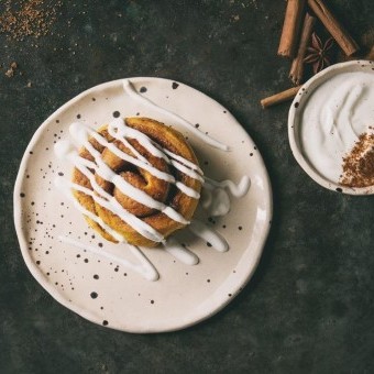 طريقة عمل صوص السينابون الأصلي