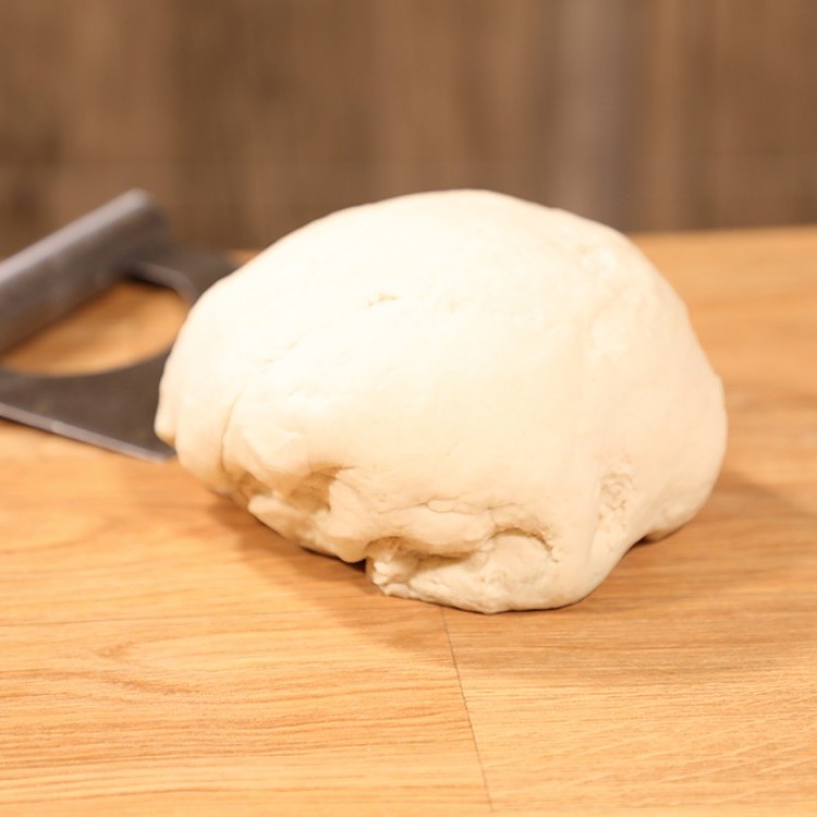 عجينة البيتزا الأساسية بالفيديو