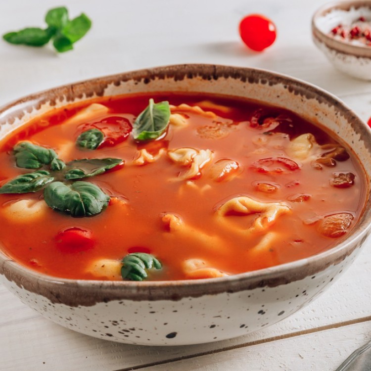 شوربة الرافيولي والخضروات