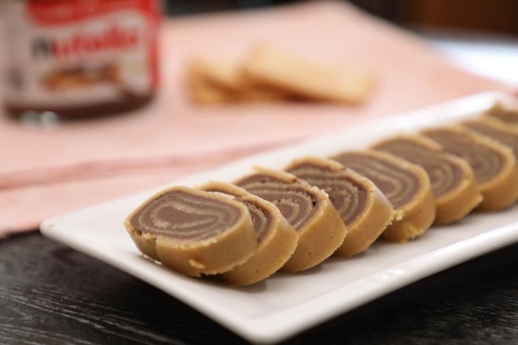 بسبوسة رول بالشوكولاتة