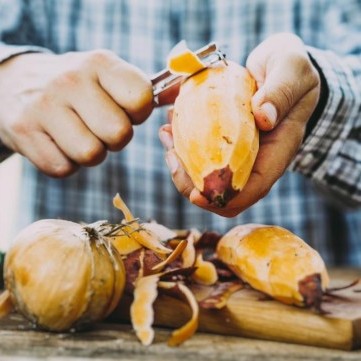 12 حيلة ذكية لتقشير وتقطيع الخضار بسرعة وكفاءة داخل المطبخ