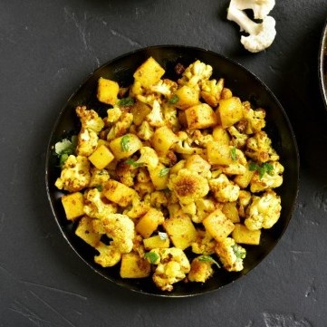 سلطة البطاطس والزهرة