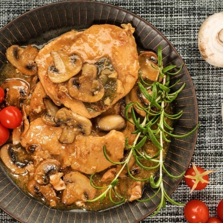 ستيك دجاج بصلصة الفطر