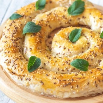 خبز مقرمش بالسمسم