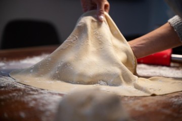 لماذا ينجح العجين عند البعض ويفشل عند آخرين؟