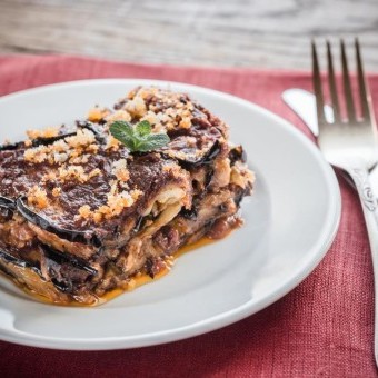 المسقعة المشوية باللحمة المفرومة