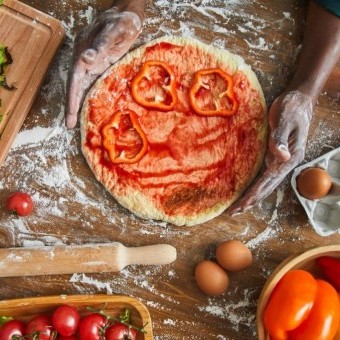 عجينة البيتزا الهشة