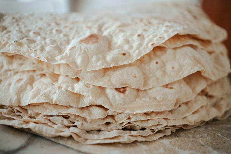 خبز الشراك بالطحين الأبيض