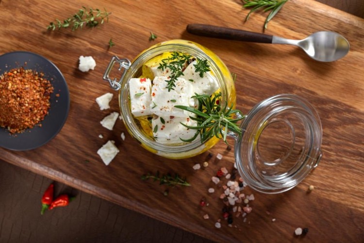 جبنة بالزعتر وزيت الزيتون