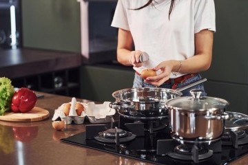أساليب الطهي التي تبقيك سالمة أثناء الطبخ