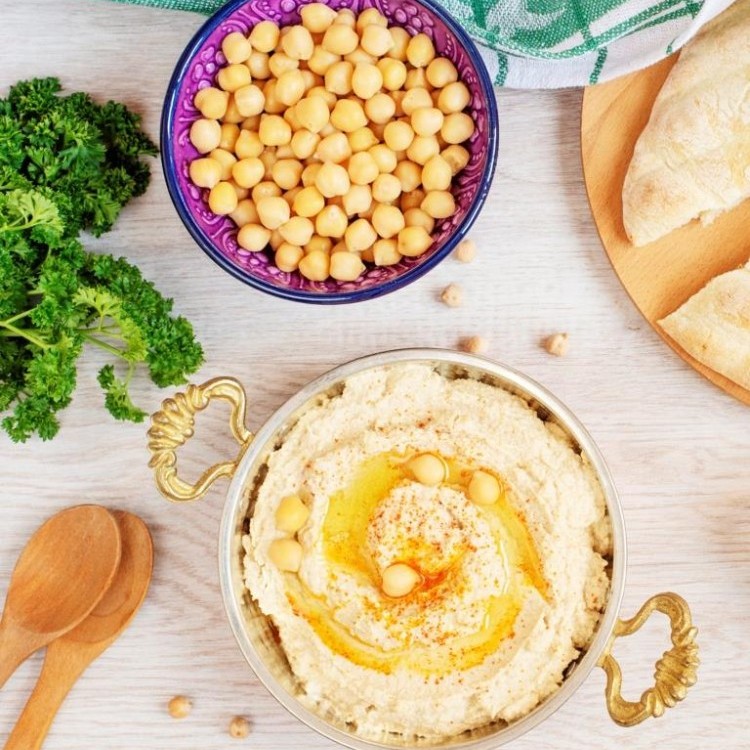 فتة باللبن للفطور