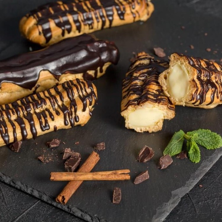 الإكلير بالشوكولاتة