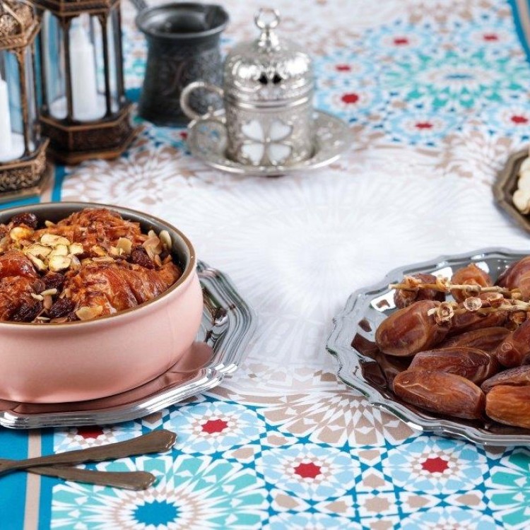 أم علي بالقشطة والفواكة