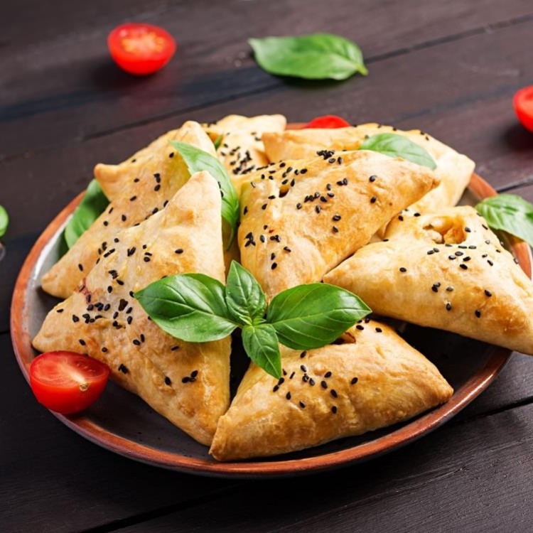 فطائر السبانخ على الطريقة الخليجية