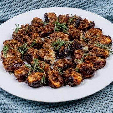 سناك التمر مع جبنة الفيتا بالفيديو