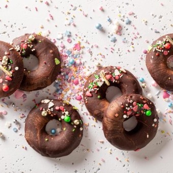 دوناتس محشية بالشوكولاتة
