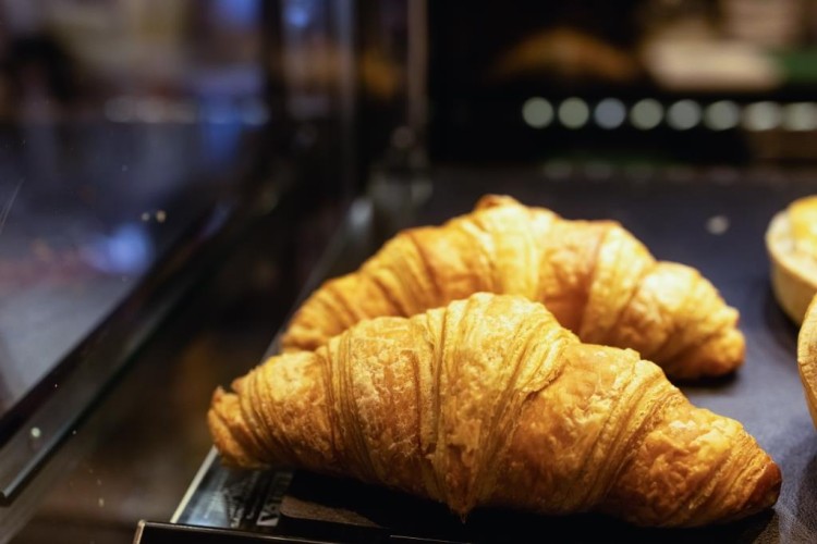 عجينة كرواسان محشية بالزعتر للفطور