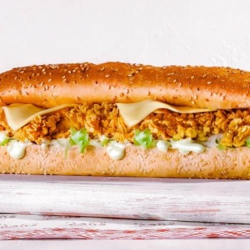 ساندويش زنجر دجاج حار ومقرمش