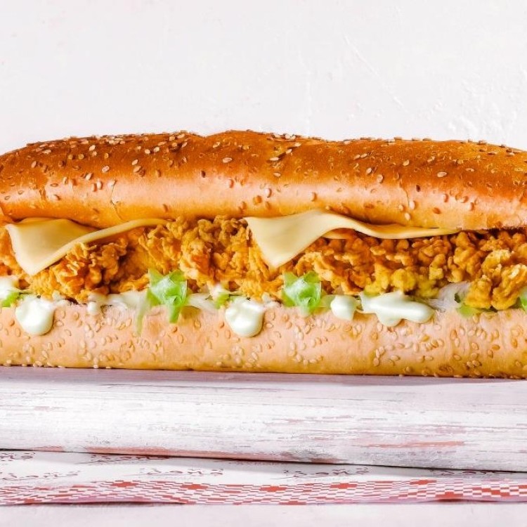 ساندويش زنجر دجاج حار ومقرمش