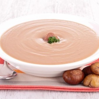 شوربة الكستناء بالكريمة
