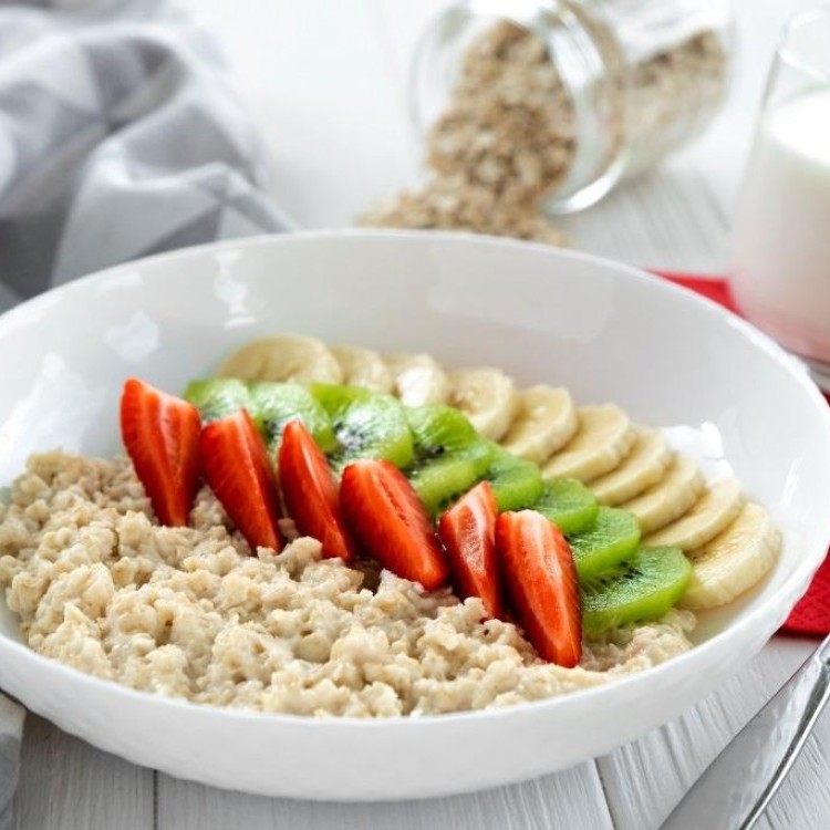 الشوفان بالفواكة للرجيم