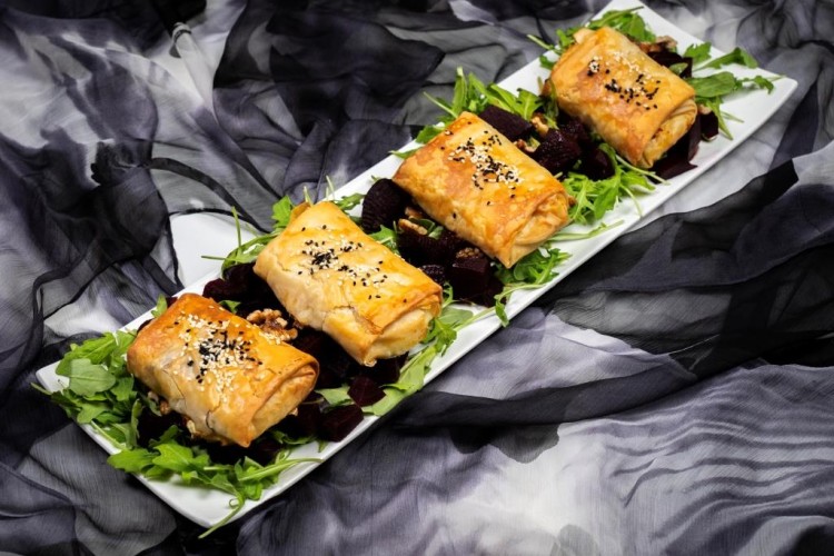 سلطة لفائف جبنة الفيتا بالشمندر بالفيديو| مطبخ سيدتي