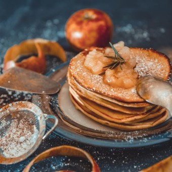 بان كيك هش وسريع لفطور شهي