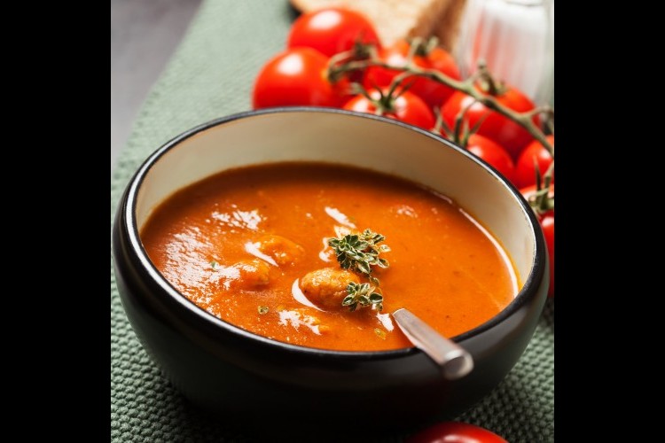 شوربة الطماطم السهلة