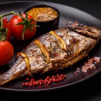 سمك مشوي بصوص المسالا