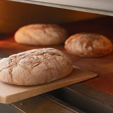 خبز الشعير في الفرن