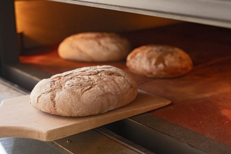 خبز الشعير في الفرن