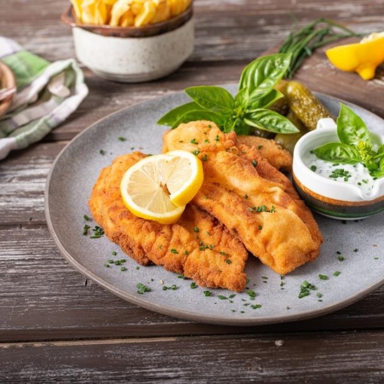سمك مقلي على طريقة المطاعم