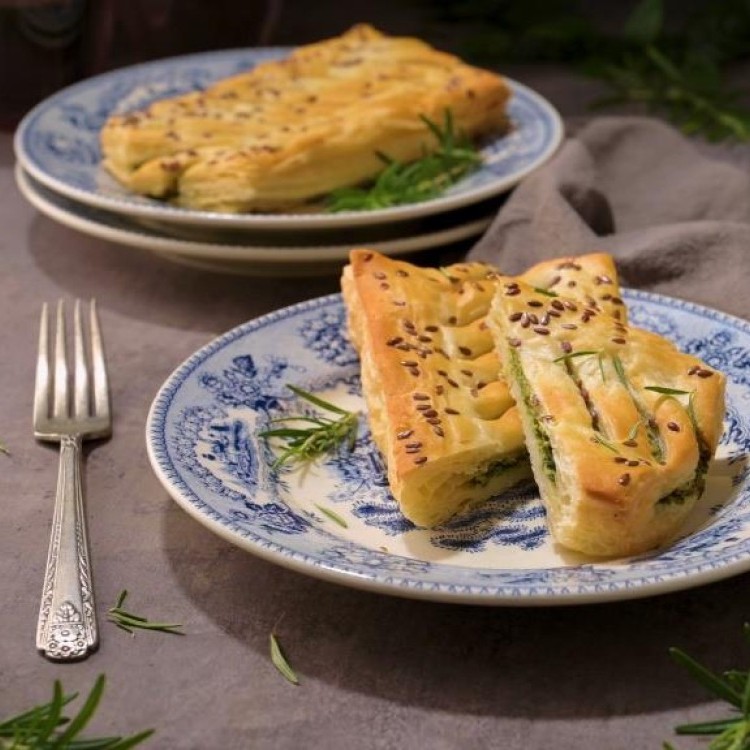 فطيرة الزعتر الأخضر المالحة