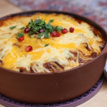 فخارة اللحم بالجبنة والبطاطس المهروسة بالفيديو