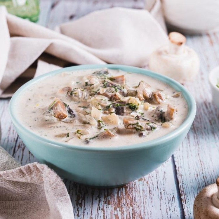 شوربة الفطر بالكريمة والدجاج