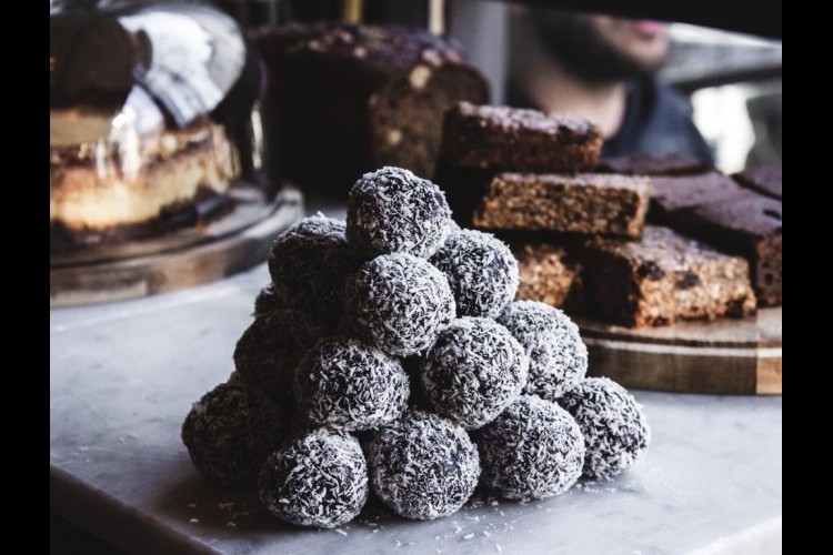 كرات الشوكولاتة بالبسكويت لتحلية رمضان