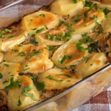 صينية بطاطس باللحم المفروم