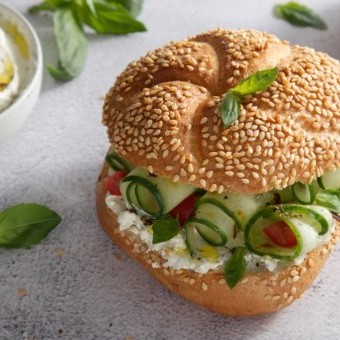 ساندويش اللبنة والخضار