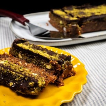 ٔألواح التمر بالشوكولاتة والفستق الحلبي بالفيديو