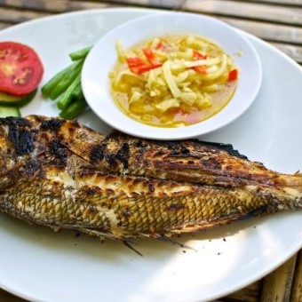 سمك مشوي على الجريل بالتوابل الحارة